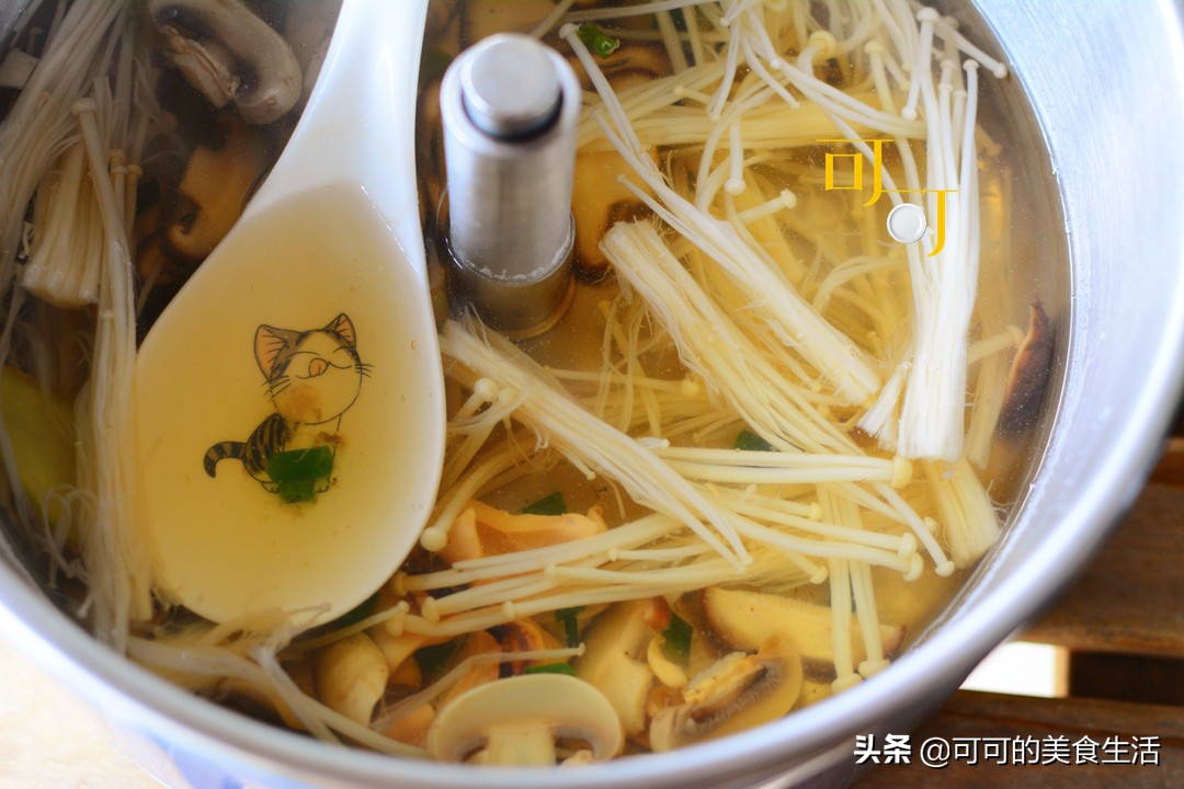 墨鱼干炖干蘑菇,墨鱼干煲汤搭配什么菌菇