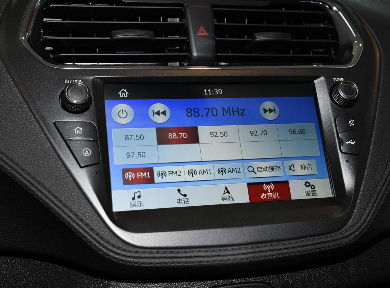 十万级别紧凑级轿车和suv哪个好,帝豪gl2017顶配款优势