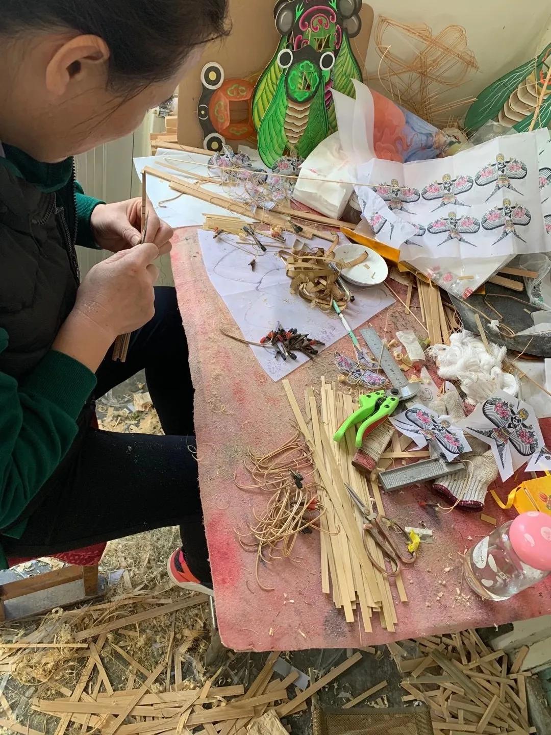 潍坊风筝“飞”入进博会