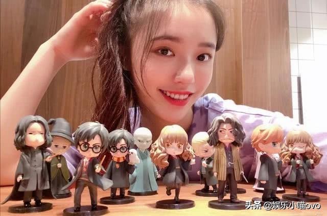 林允给爸妈买豪宅图文,林允爸爸年轻的时候