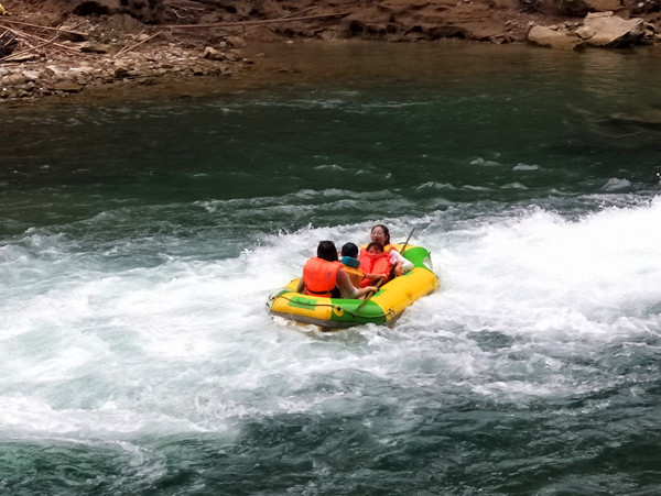 彭水阿依河旅游路线,重庆彭水阿依河漂流双人行攻略