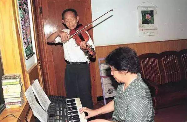 袁隆平与邓哲,袁隆平和邓哲的爱情