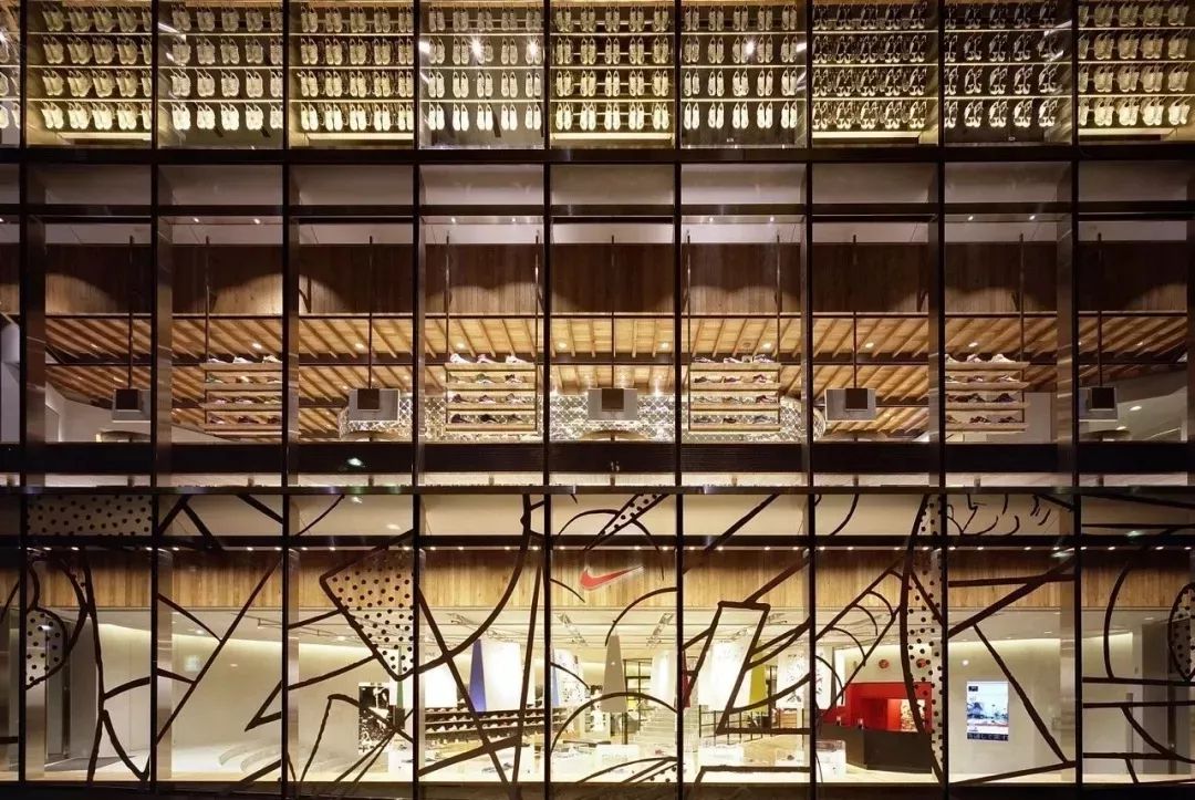 从优衣库到南京步行街,优衣库到路易威登