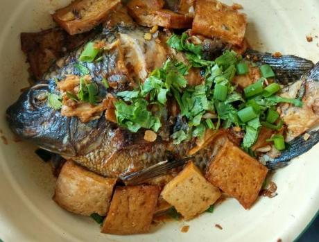 炖鱼之前怎么腌鱼去腥,炖鱼加醋好还是加酱油好