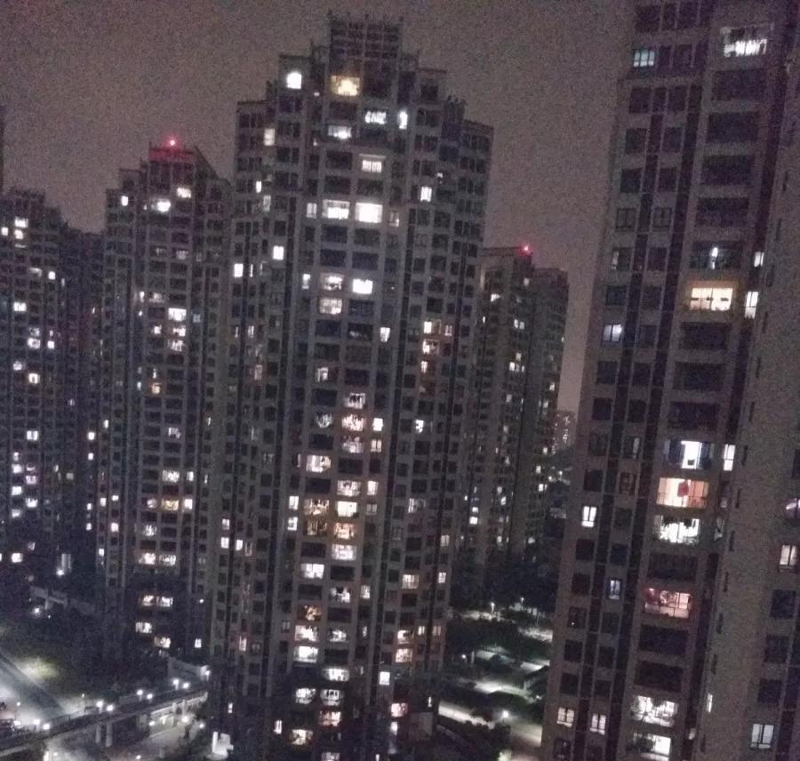 大亚湾夜景真实视频,大亚湾鬼城亮灯率