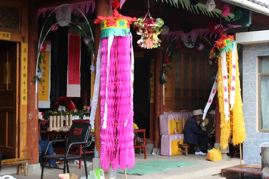 云南大理白族葬礼出殡视频,大理白族老人的葬礼