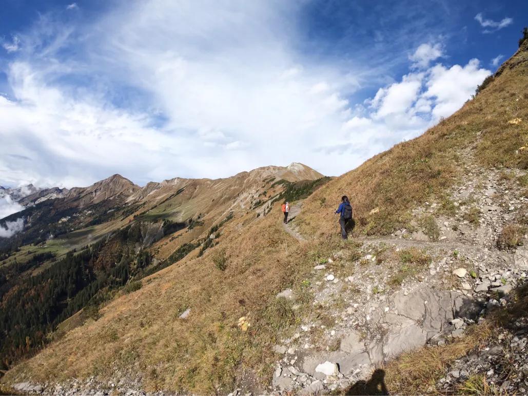 瑞士少女峰旅游详细攻略,四姑娘山徒步路线免费推荐