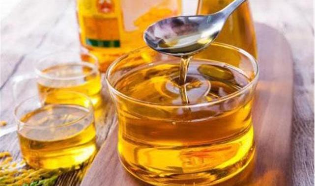 养乐多一天能赚多少钱,养乐多为什么能赚钱