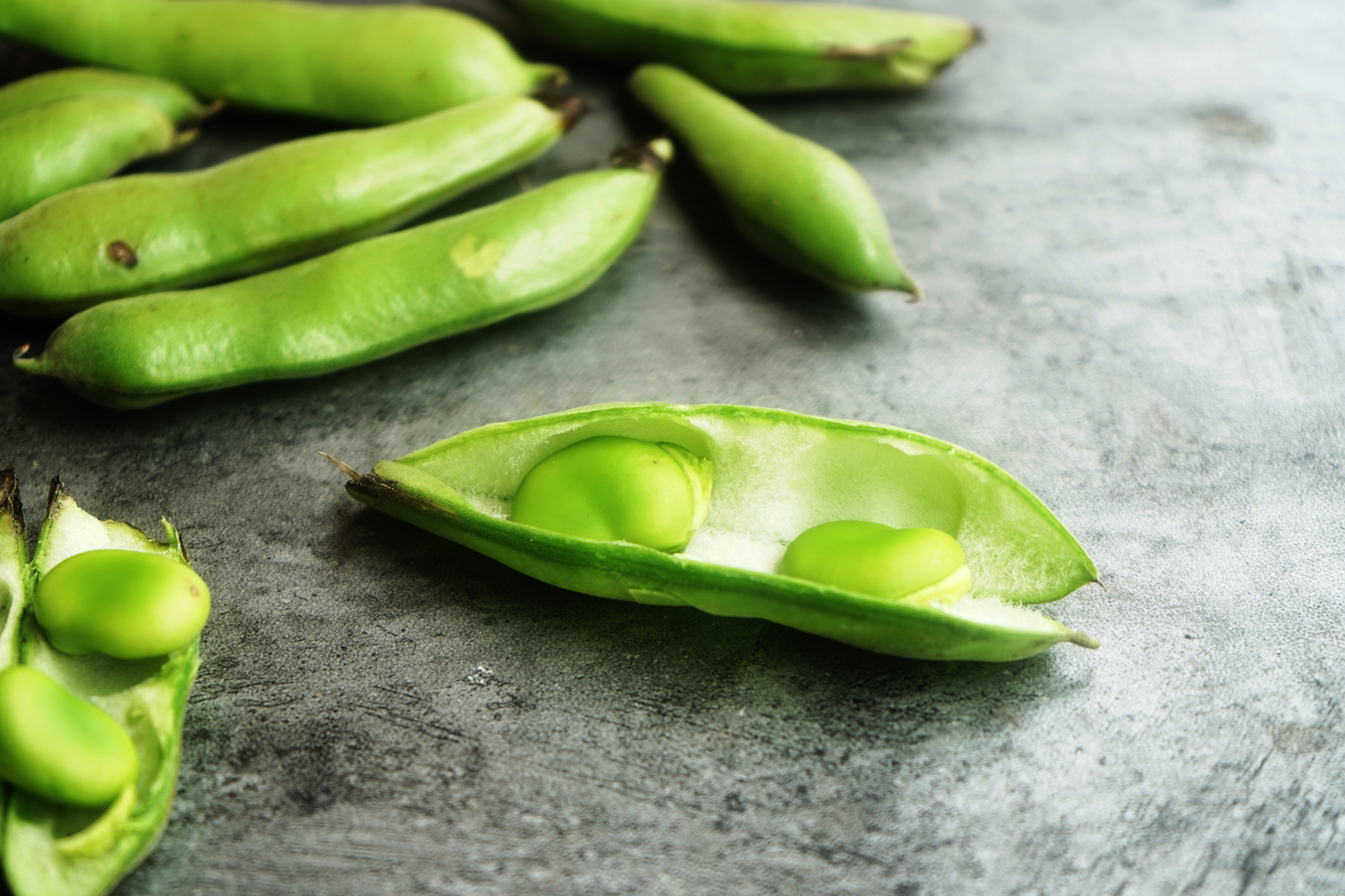 风味绝伦的蚕豆，一生都与好吃为伴，从葱油蚕豆始到下酒的兰花豆