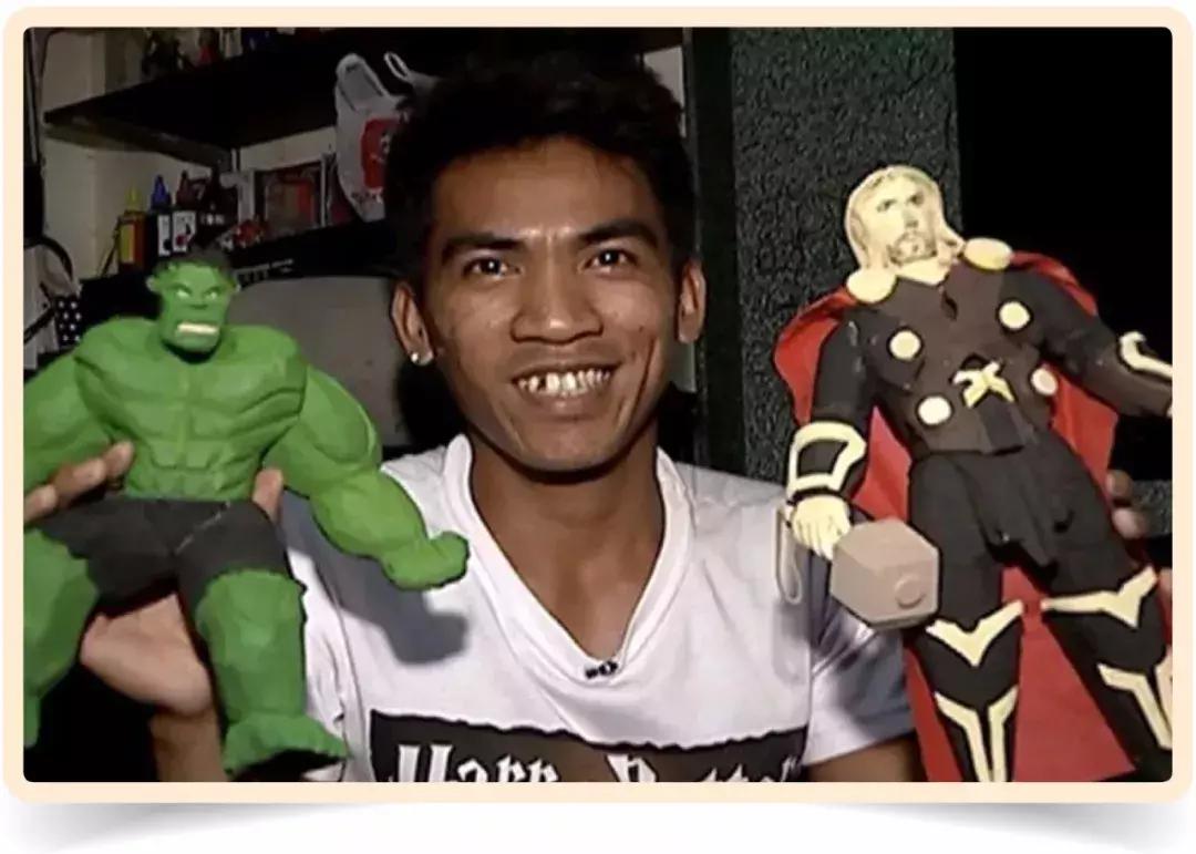 男孩毁了他的手办,亲手毁掉一个二次元手办