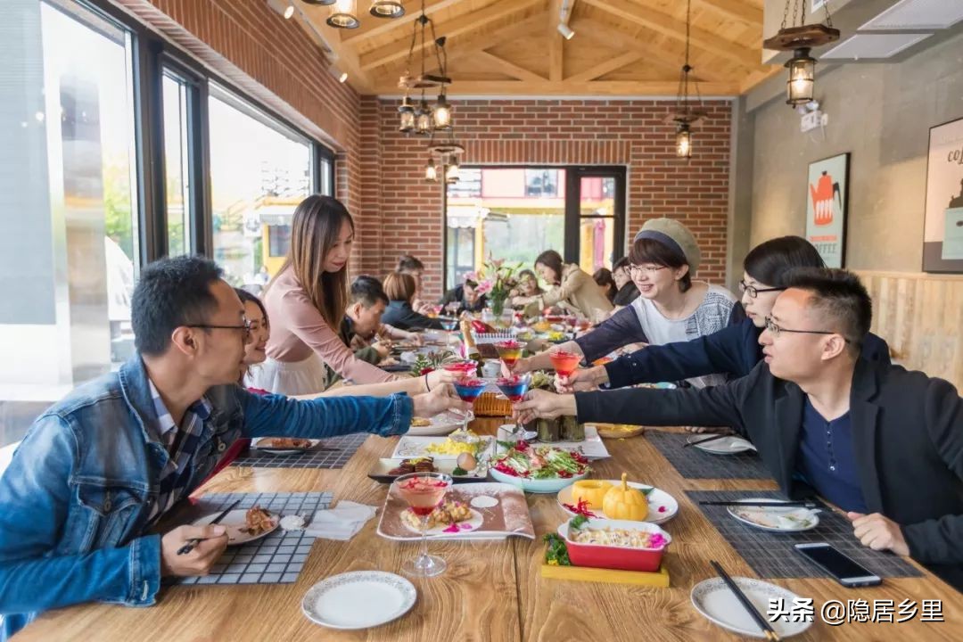 看皮影大戏逛美食大集,农村看大戏赶大集