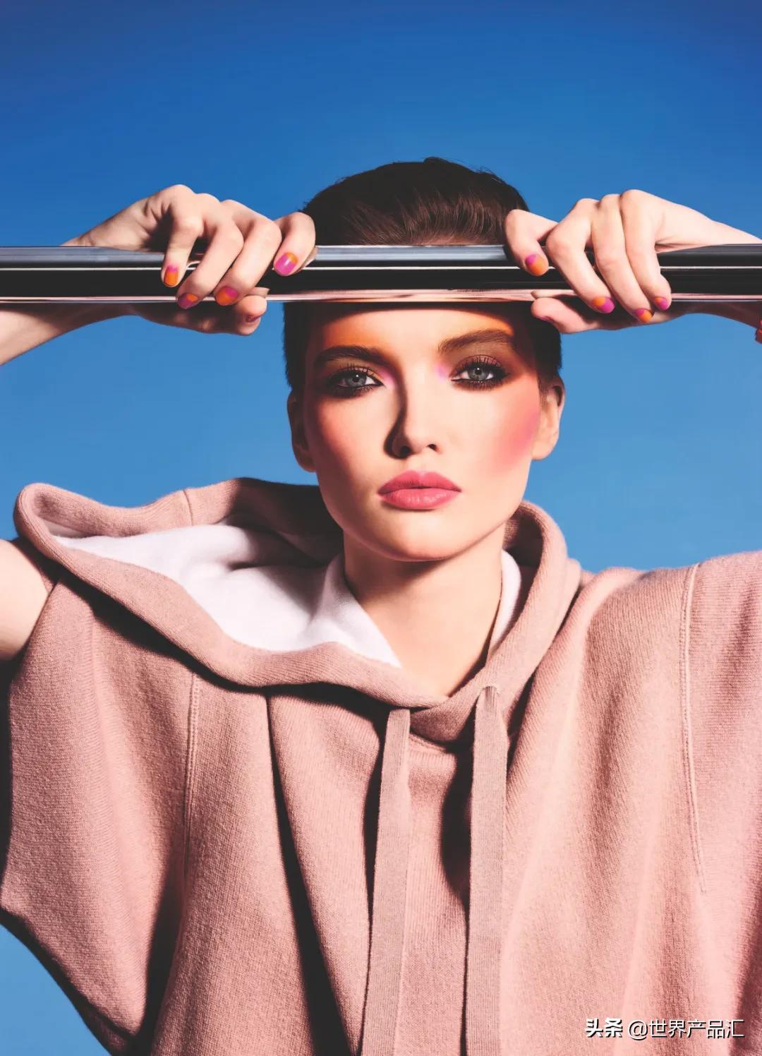 迪奥2023圣诞限定彩妆,迪奥2018限定彩妆图片