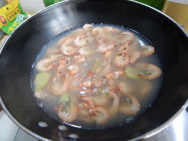 活虾煮了再冰冻会更鲜吗,活虾煮几分钟最有营养