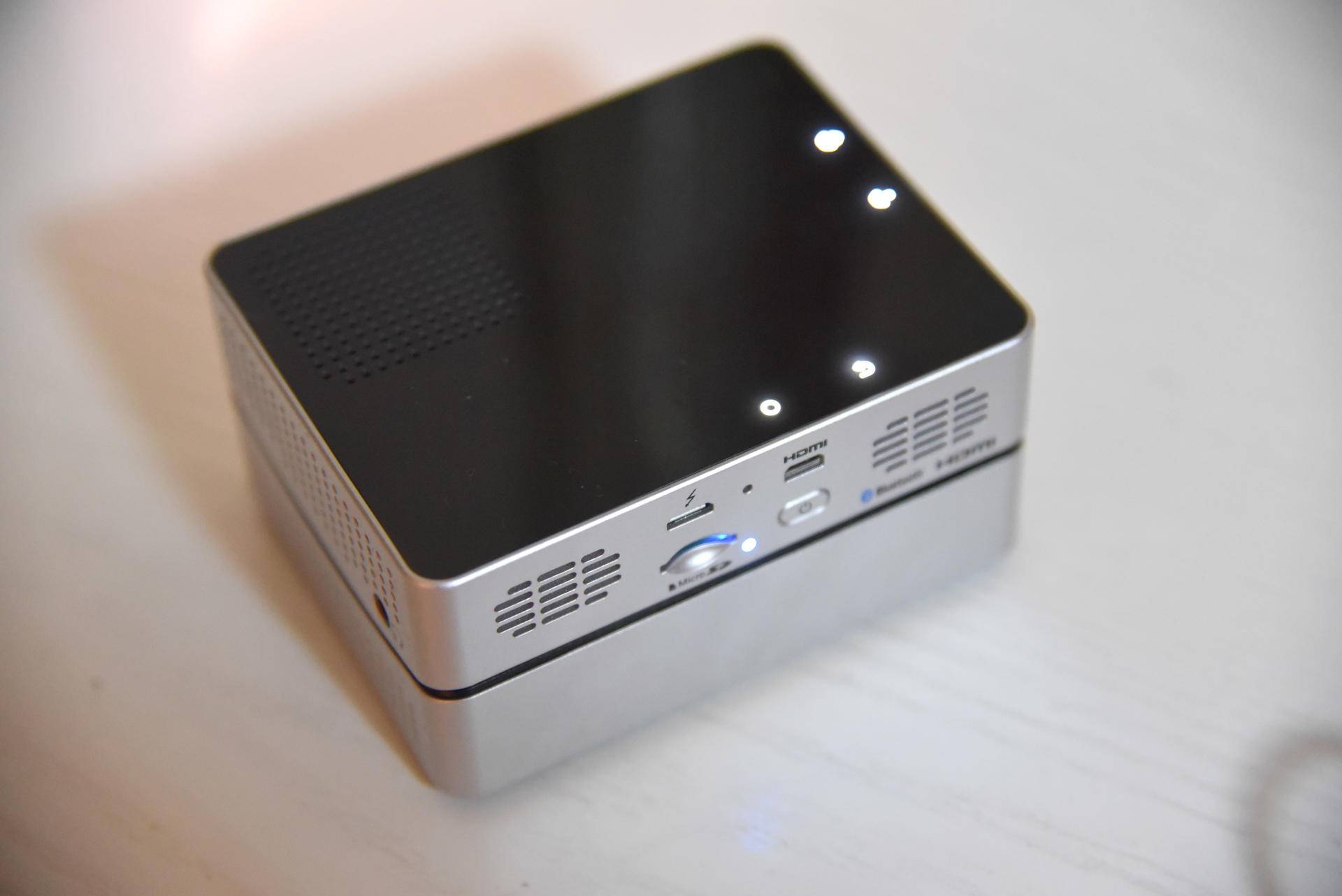 激光投影机1000流明,激光投影灯300瓦