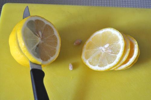 爱笑的人牙黄怎么办,爱笑的人牙齿会很白