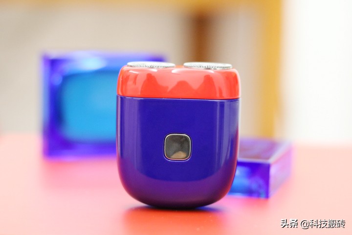 巴萨联名款剃须刀，日本刀头+德国材质打造，价值超过它的价格