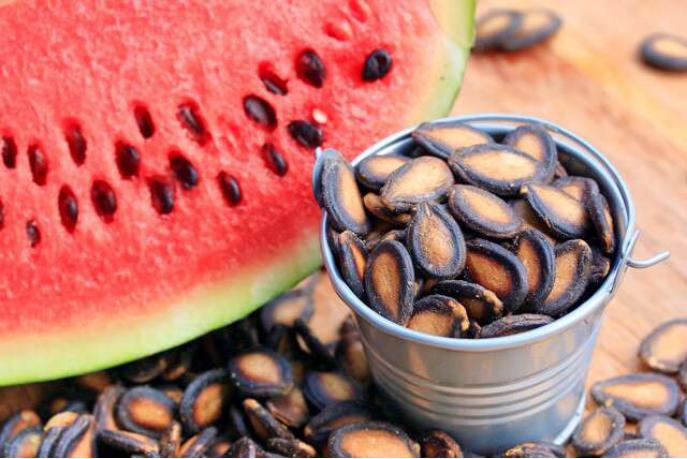 为了不让你吐籽,水果有多努力?