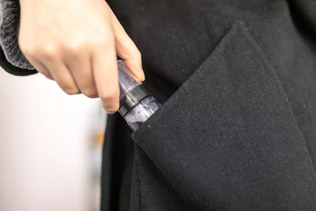 还在担心“脚臭”影响个人形象？黑科技喷雾一喷，24小时无味干爽