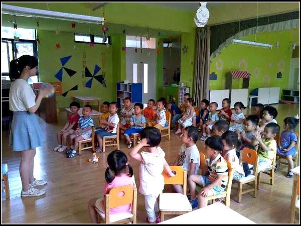 孩子不愿意去幼儿园睡午觉怎么办,幼儿园早晨太早入园该怎么办