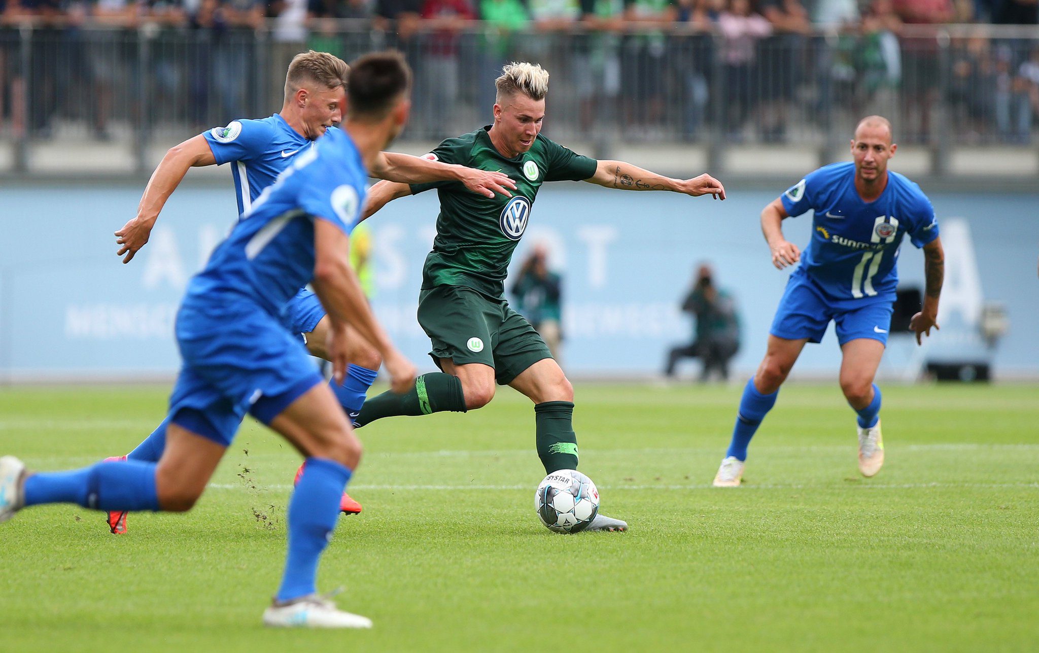 狼堡本赛季表现下滑明显,新阵容强大