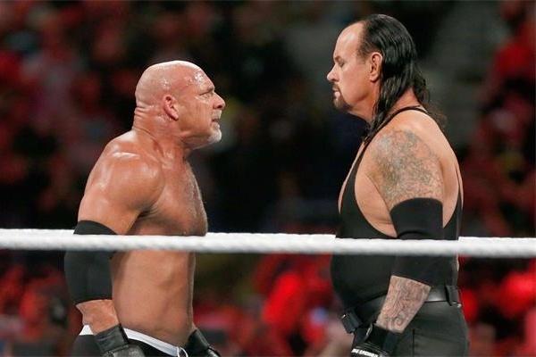 送葬者淘汰巨石强森和大秀哥,wwe送葬者大秀哥