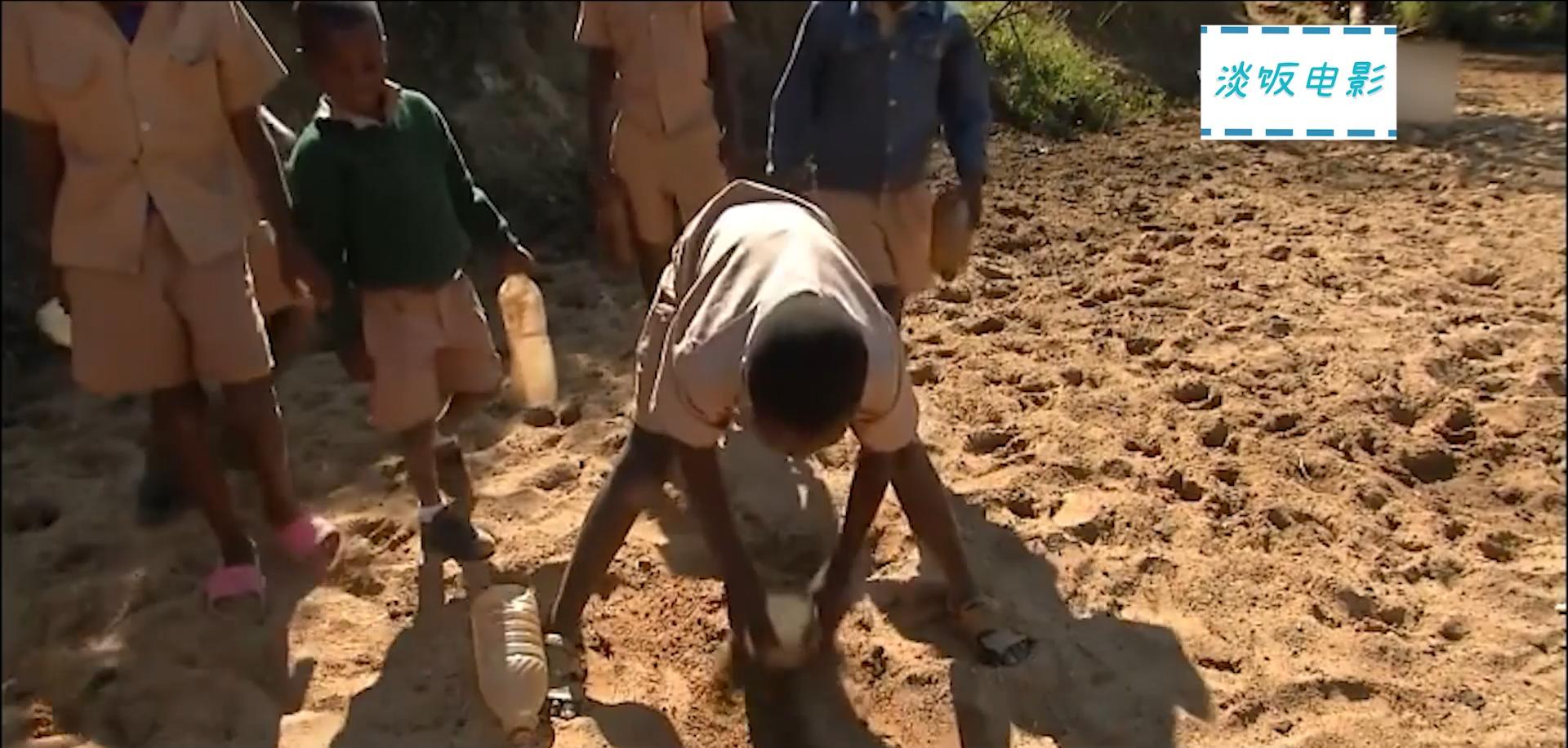 非洲水资源丰富，人们天天喝泥水也不打井，真的是因为懒吗？