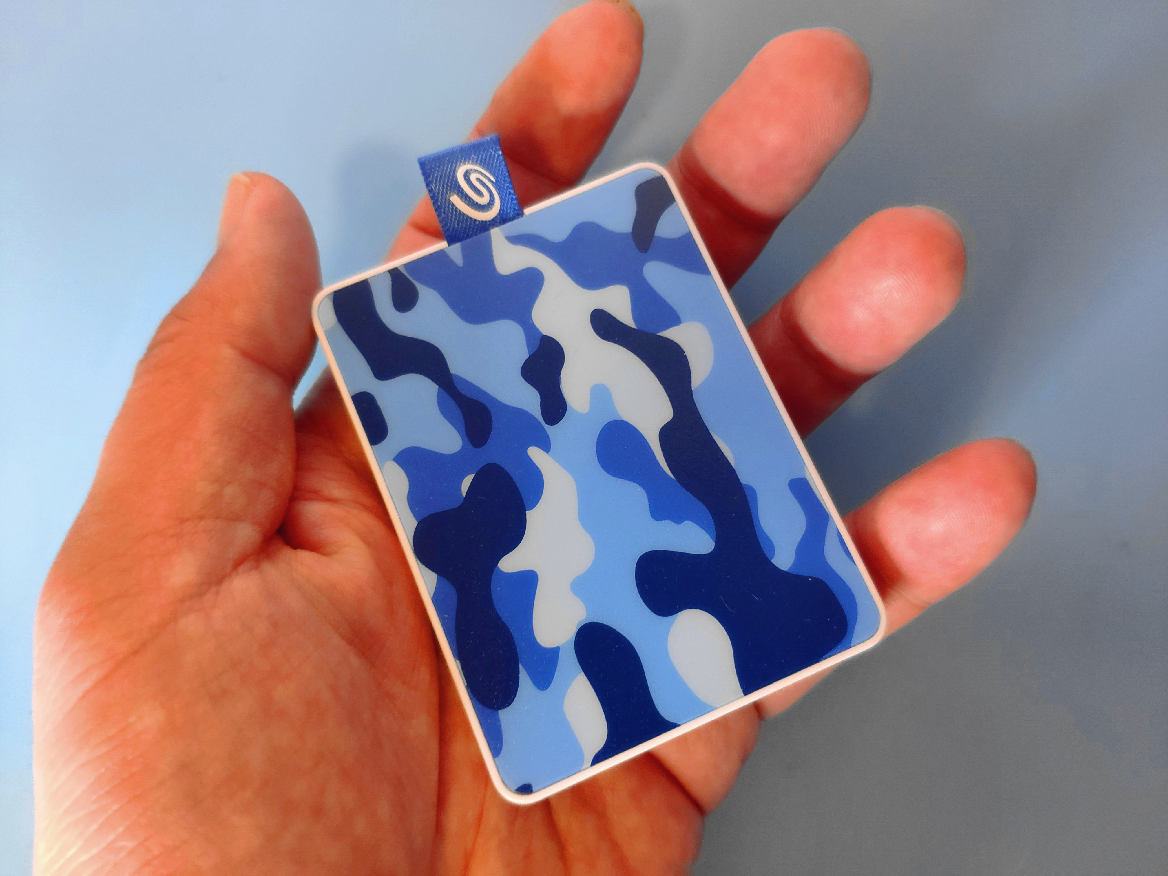 希捷移动硬盘新款和老款,希捷移动硬盘限量版评测