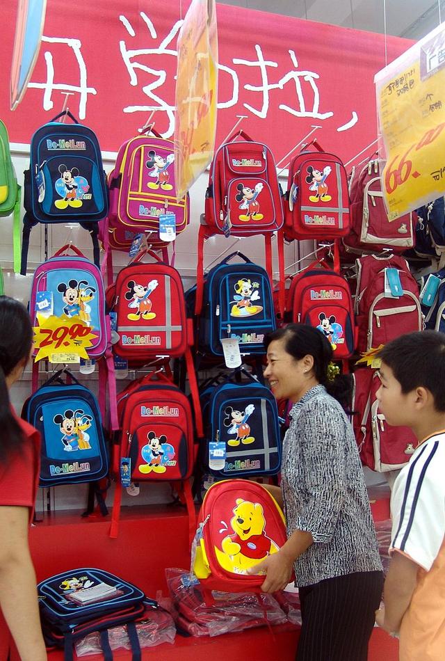 如何为孩子挑选好书包,孩子要上小学了选什么书包好