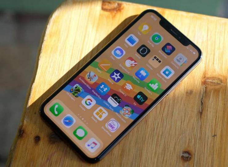 雷军小米发布会吐槽苹果,小米雷军小爱翻车现场