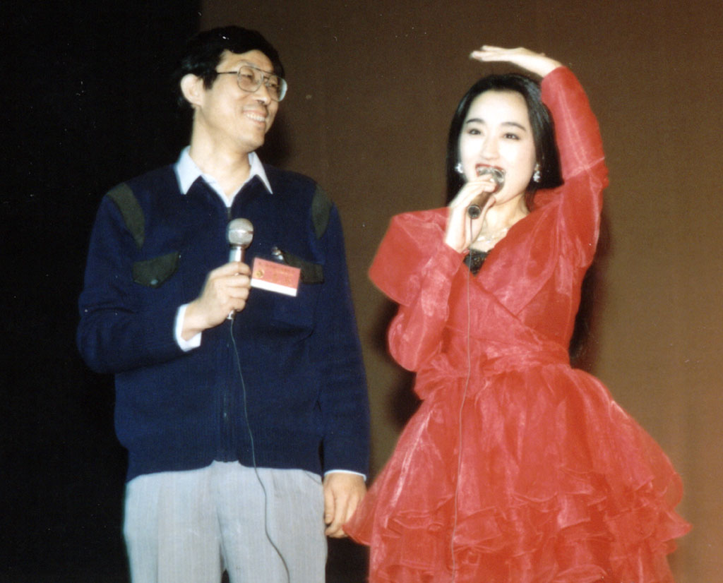 杨钰莹成名背后故事,杨钰莹19岁出道21岁问鼎歌坛