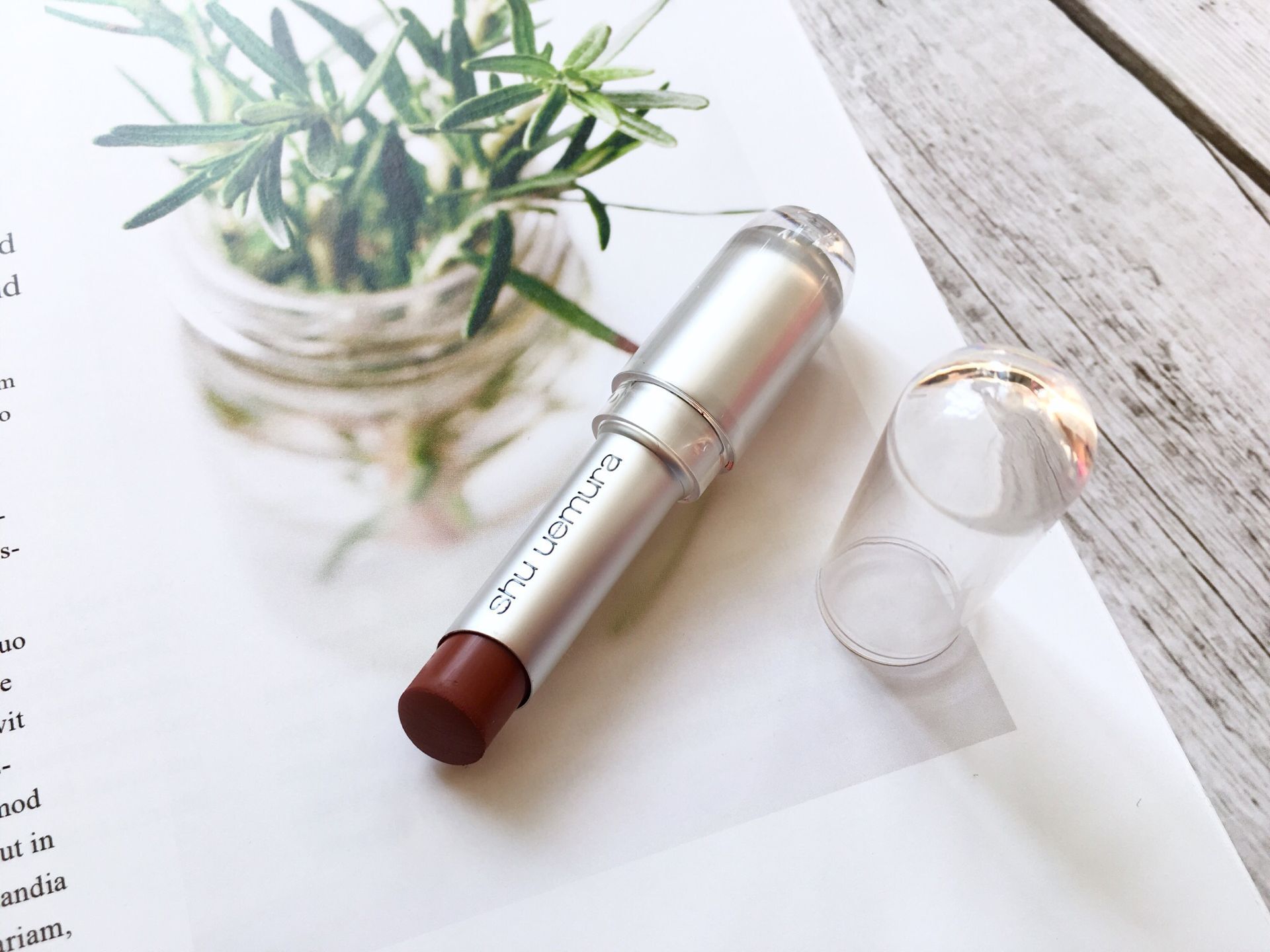 植村秀正品唇膏黑金,植村秀绢感唇膏推荐