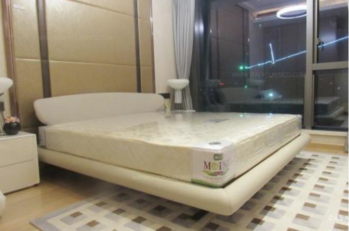 小户型卧室双人床怎么选,10平米卧室设计男生单人双人床