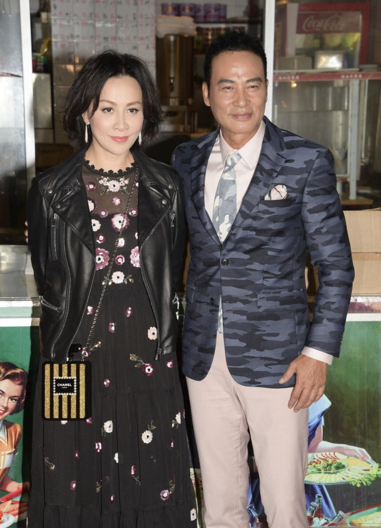 任达华穿粉紫红衣服西装,任达华穿什么颜色裤子好看