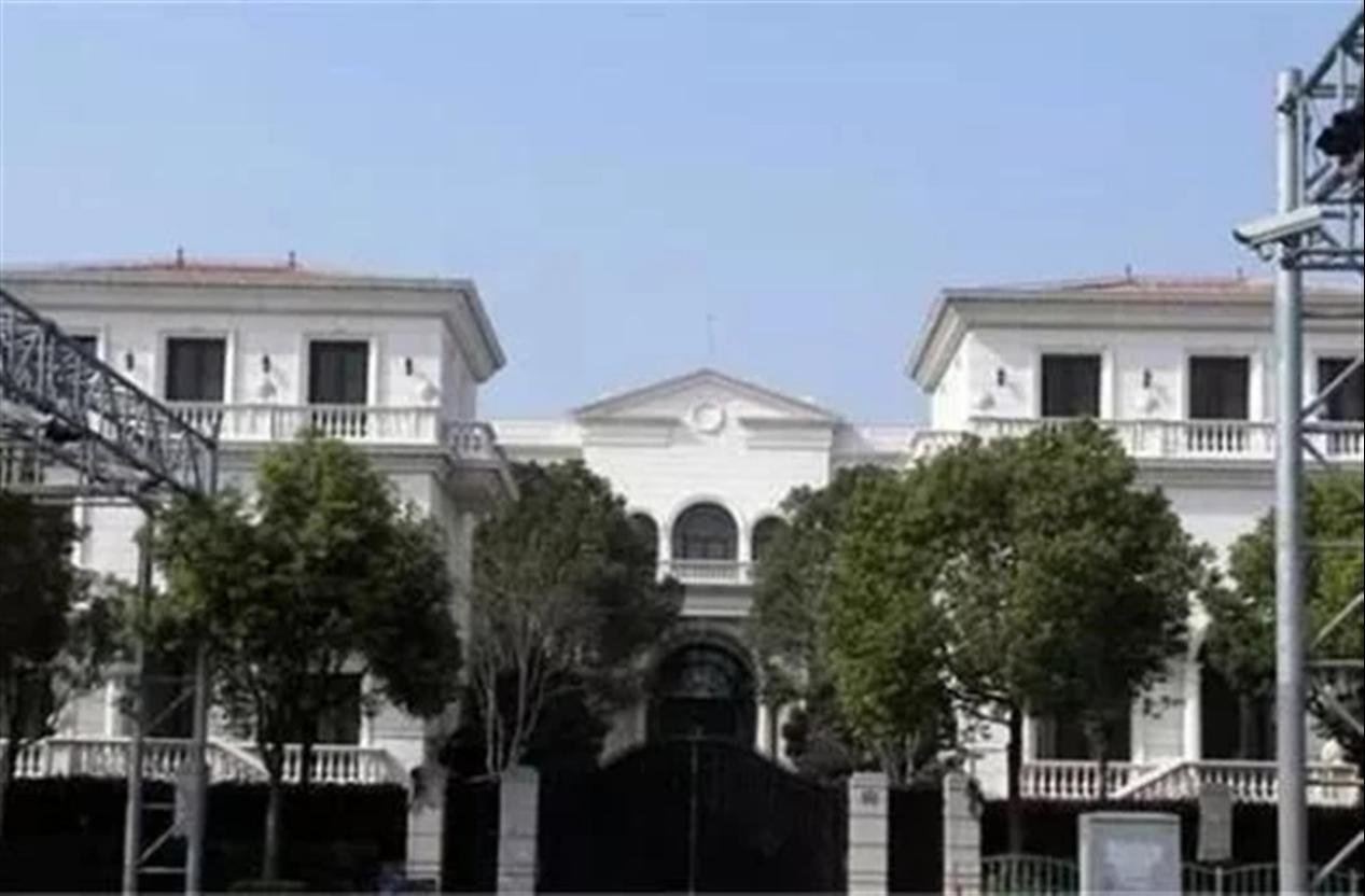 李连杰20亿资产去了哪,李连杰93年资产过亿