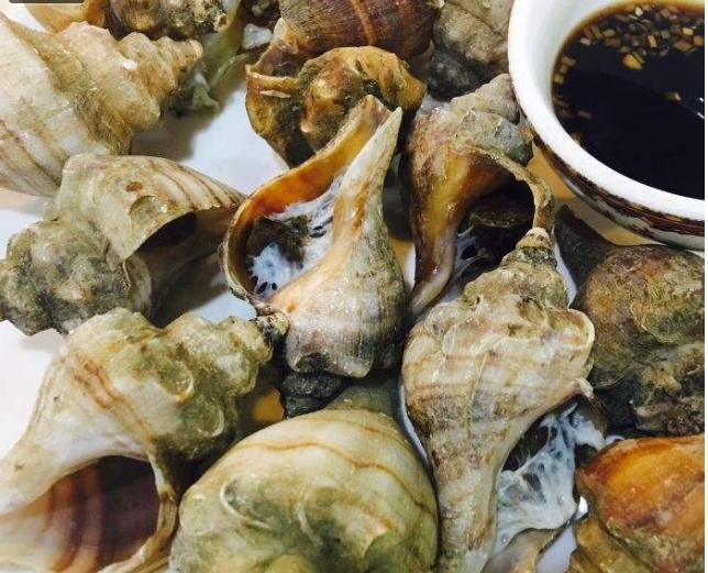 海螺的尾巴为什么好吃,海螺尾部是黄还是屎可以吃吗