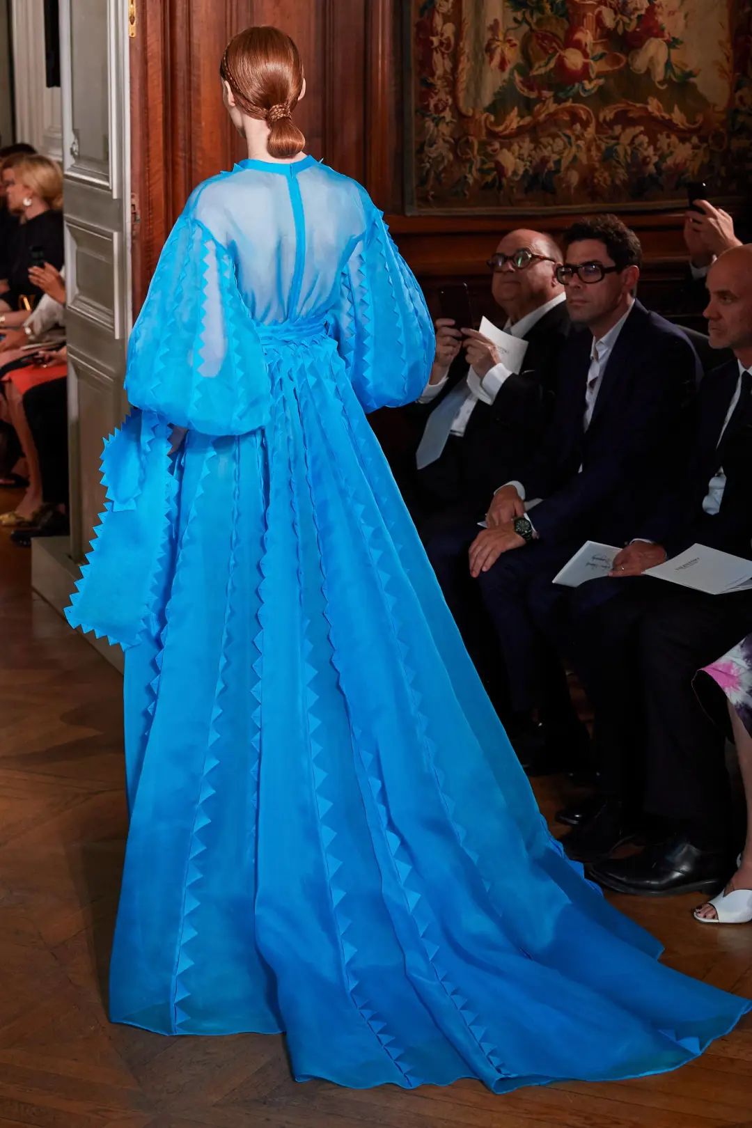 RR·TRENDS|OldMoney与NewMoney间的高定之争