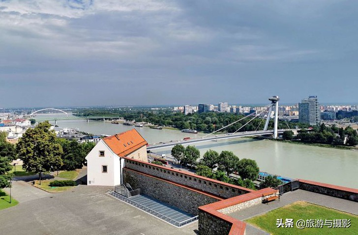 世界上拥有三个唯一的首都国家,全球唯一一个有两个首都的国家