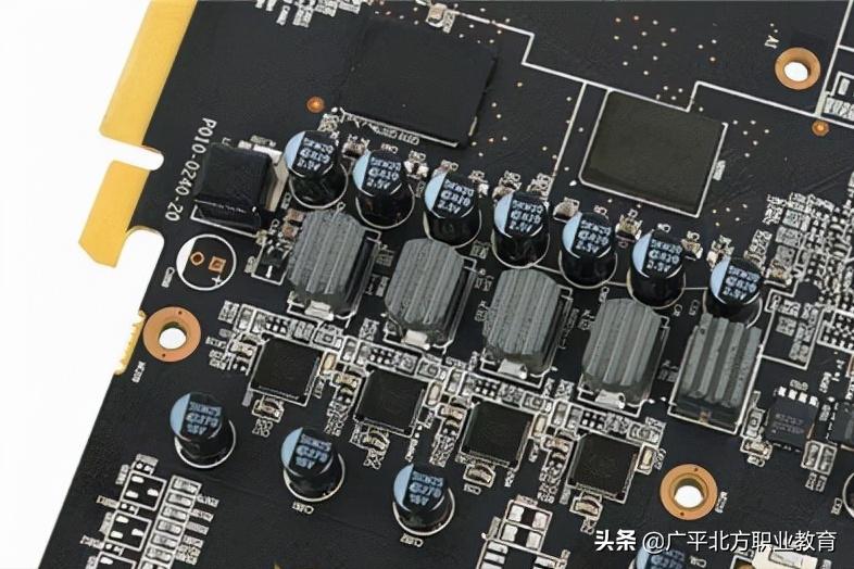 显卡供电插到cpu供电会烧毁主板吗,显卡供电和cpu供电占主板多少