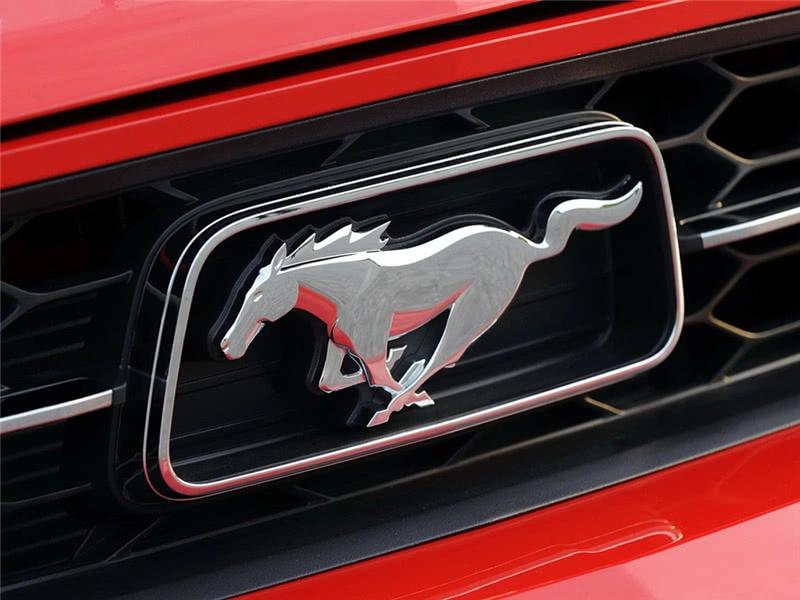 有四个马的车标,4个车标带马的品牌