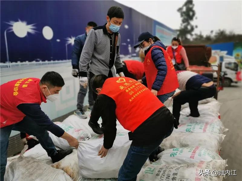 今夜，内江威远108吨“爱心蔬菜”直送十堰