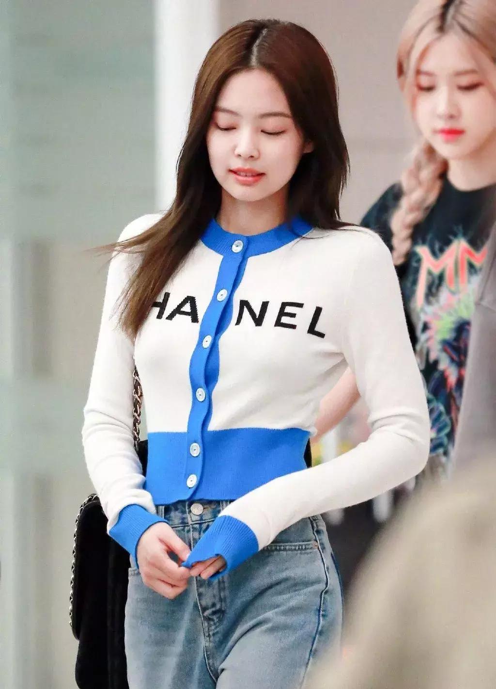 刘雯蕾丝服装,刘雯jennie