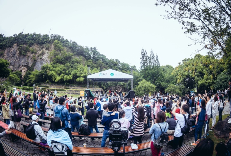 上海947草地音乐节直播,947草地音乐节
