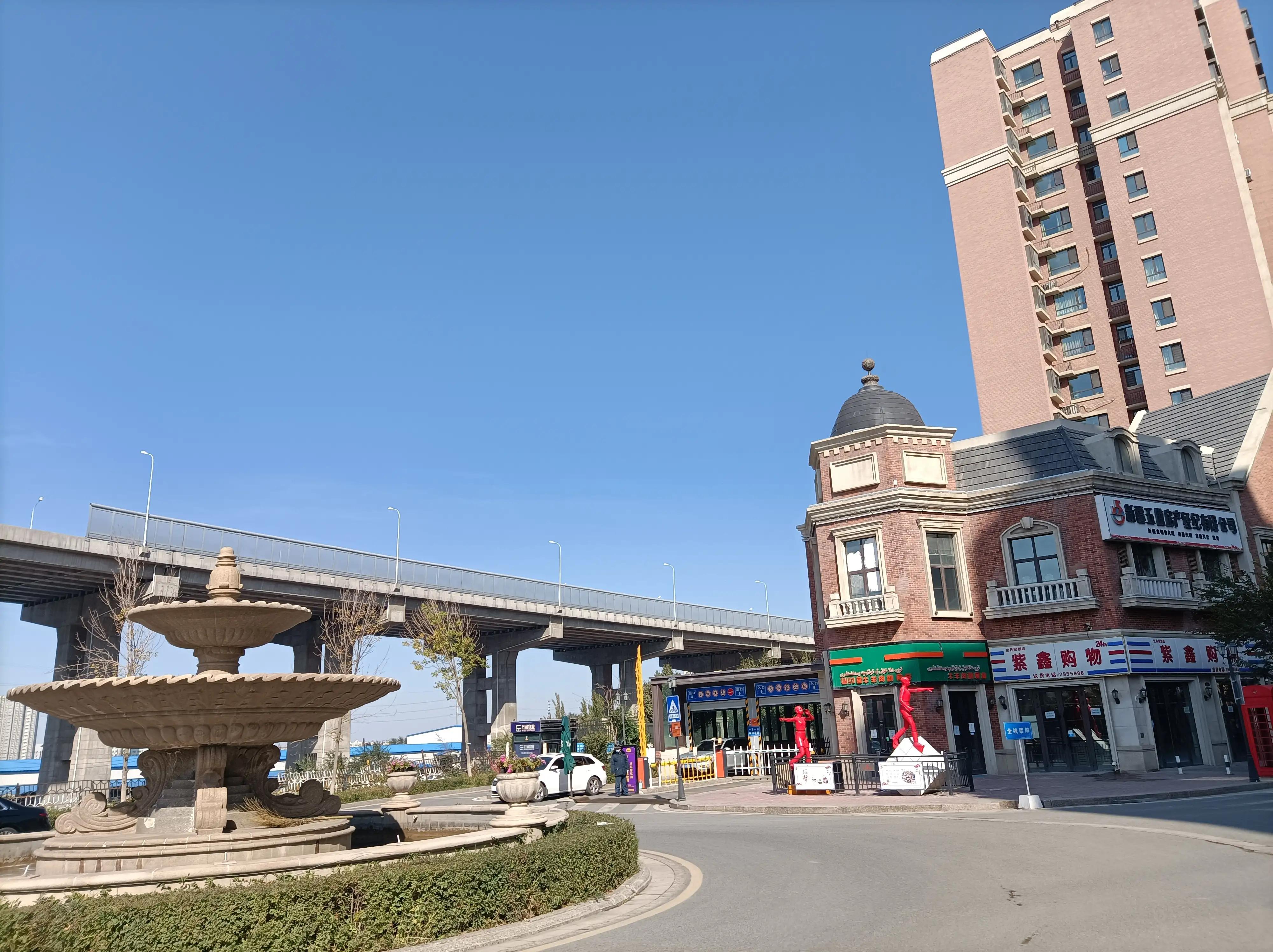 乌鲁木齐世界冠郡属于高档小区吗,乌鲁木齐世界冠郡怎样