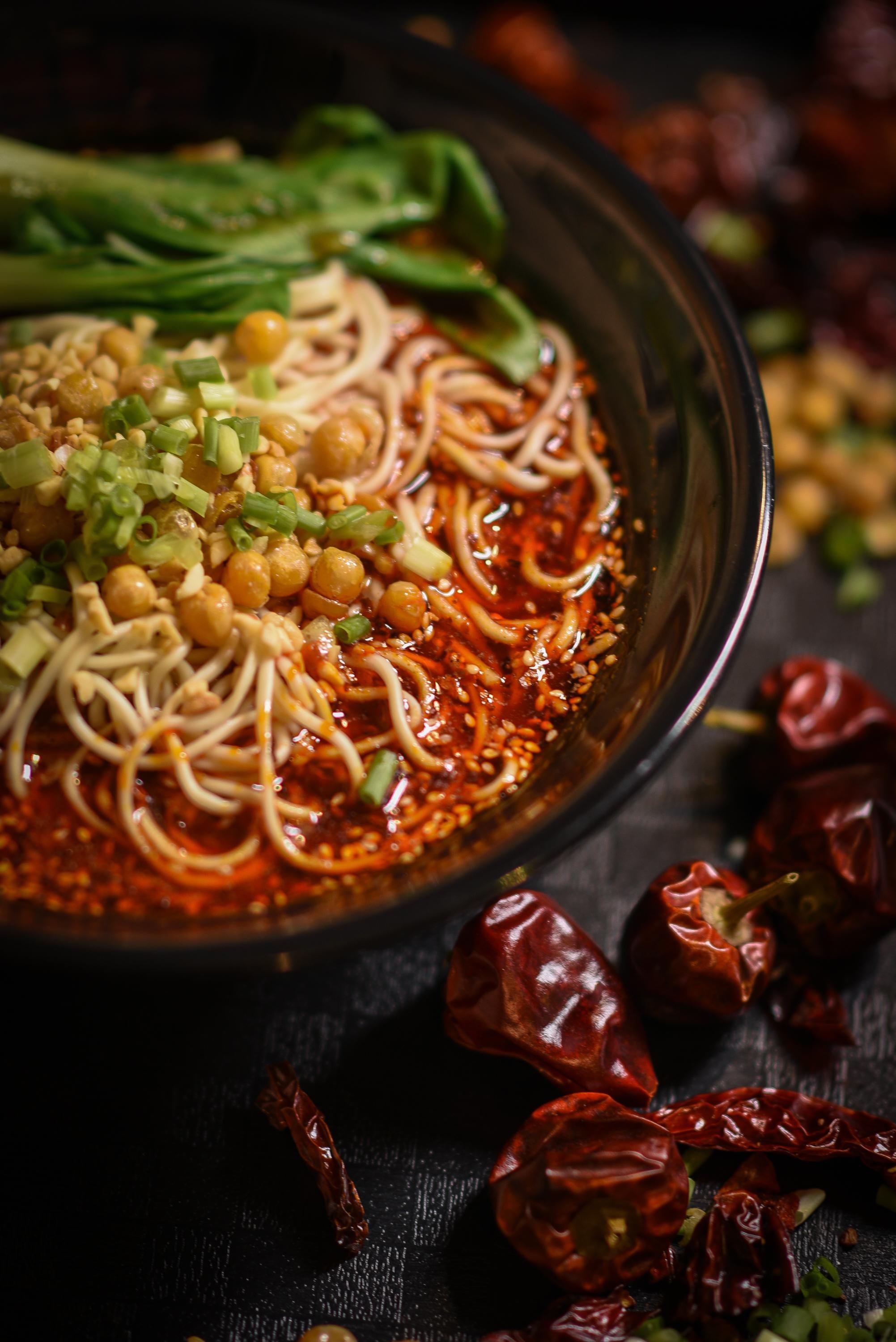 10家餐饮店停业亏损百万,暗访十家面馆