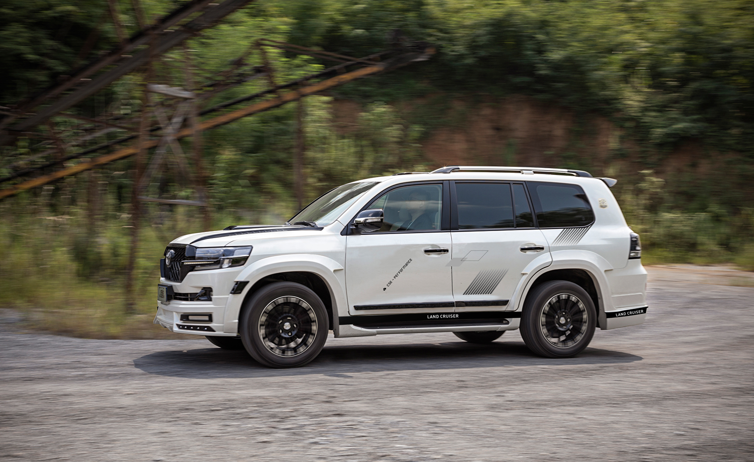 速改案例|看到iPhone11Pro，兰酷的整车速改师笑了