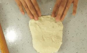 在家就能做松软的北海道牛奶吐司,北海道吐司奶香浓郁柔软拉丝