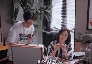 从白月光到莫向晚秦岚只用了支“本宫不死”色口红