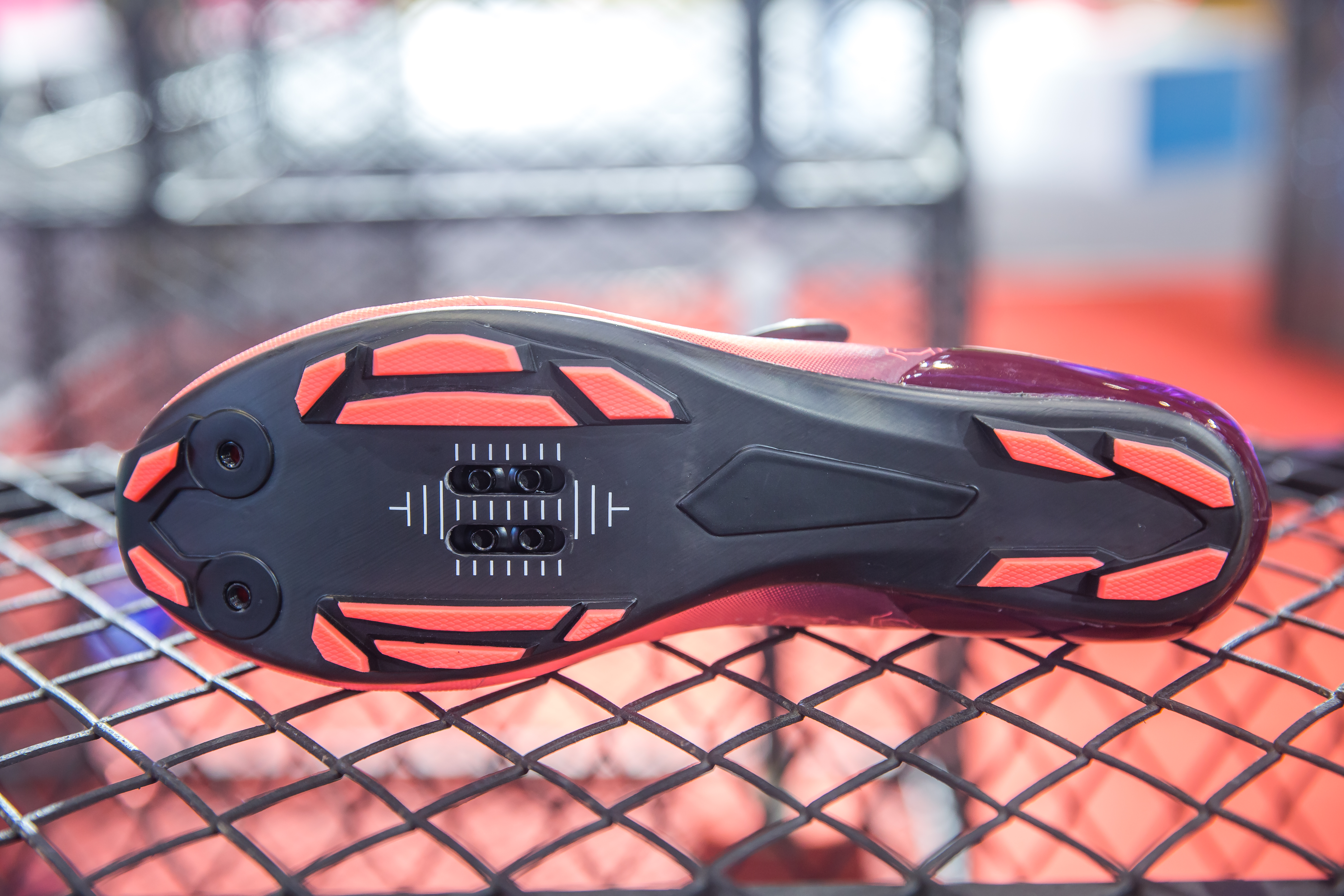 公路锁踏和山地锁踏的测评,公路锁鞋和山地锁哪个舒服