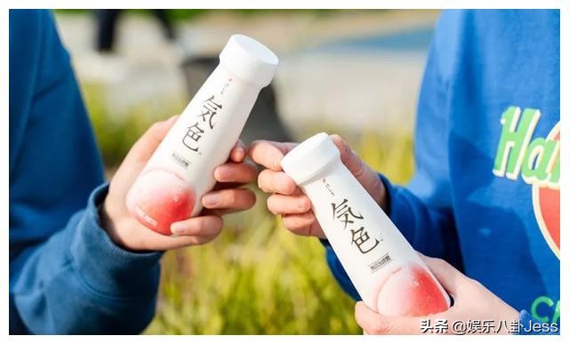 在李佳琦直播间买零食，是个划算的选择吗？