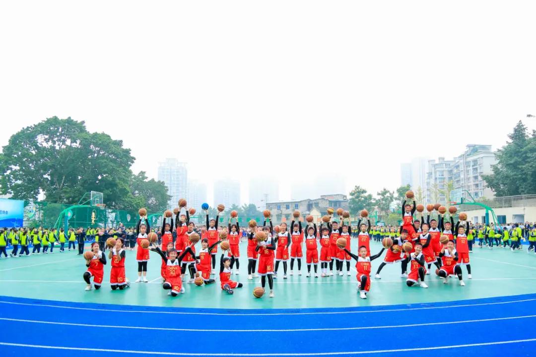 小学课间舞蹈操重庆版,重庆课间操跳什么